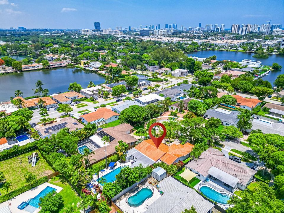 For Sale: $2,599,000 (5 beds, 4 baths, 3422 Square Feet)