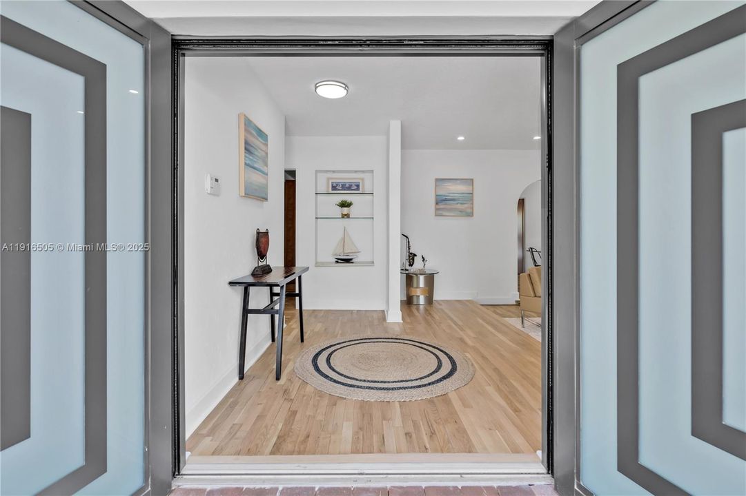 For Sale: $2,599,000 (5 beds, 4 baths, 3422 Square Feet)