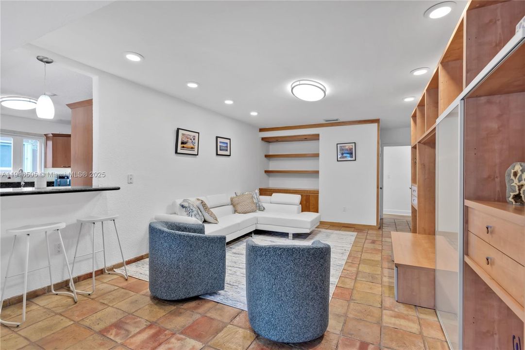 For Sale: $2,599,000 (5 beds, 4 baths, 3422 Square Feet)