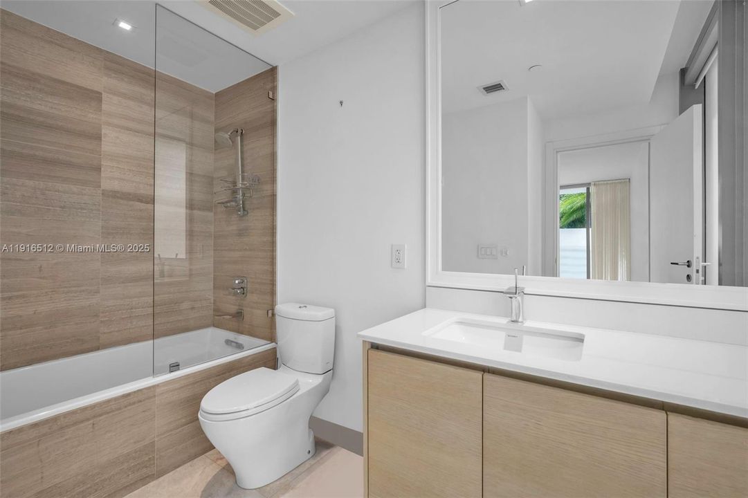 В аренду: $24,500 (4 спален, 5 ванн, 3606 Квадратных фут)