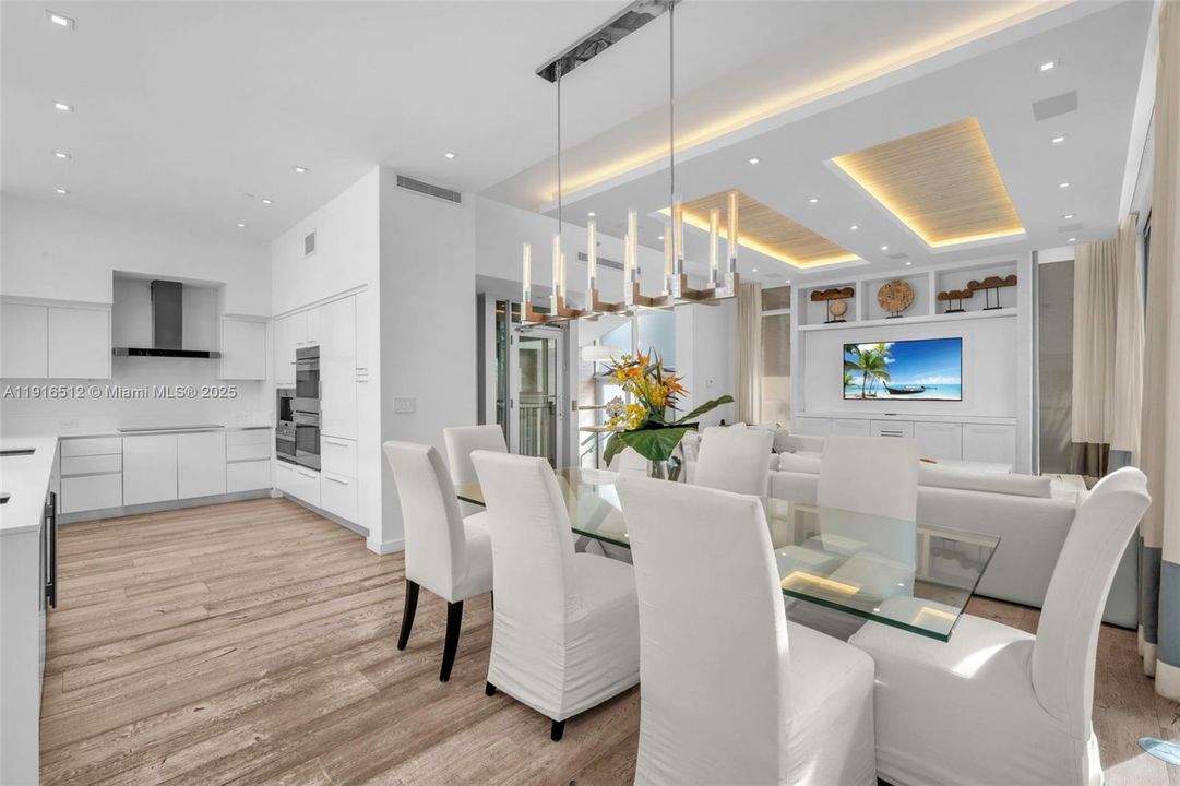 В аренду: $24,500 (4 спален, 5 ванн, 3606 Квадратных фут)