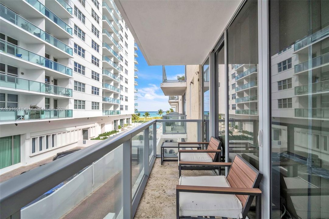 В аренду: $24,500 (4 спален, 5 ванн, 3606 Квадратных фут)