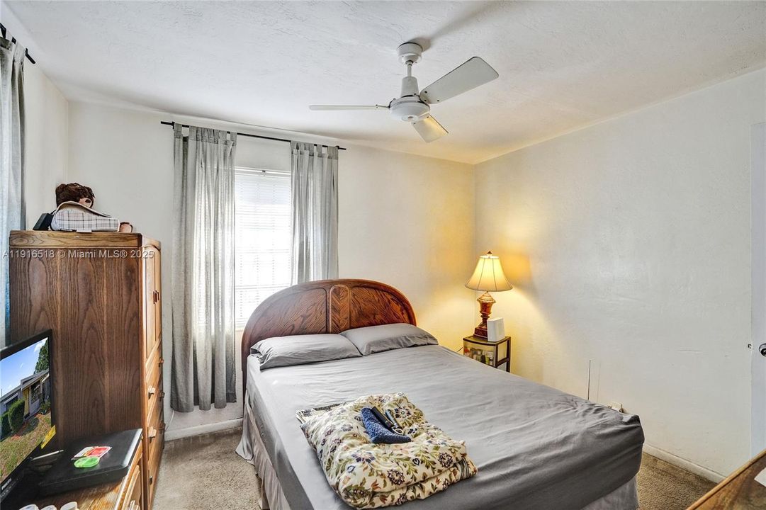 En Venta: $315,000 (3 camas, 1 baños, 888 Pies cuadrados)