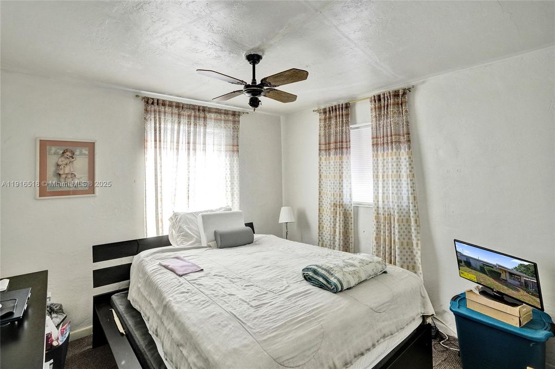 En Venta: $315,000 (3 camas, 1 baños, 888 Pies cuadrados)