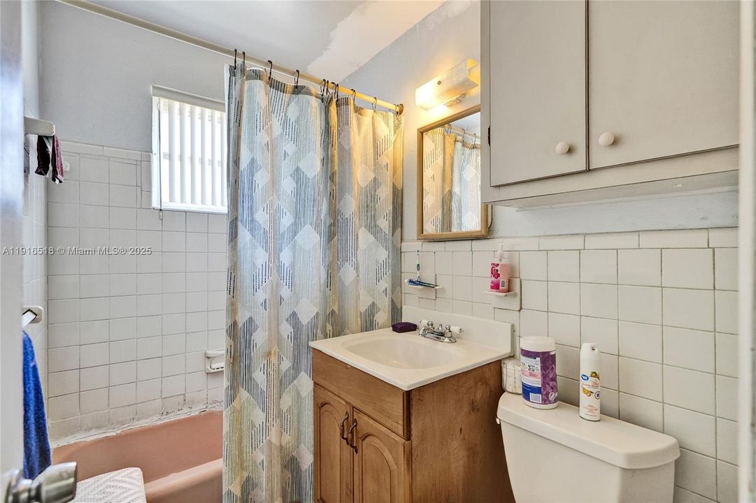 En Venta: $315,000 (3 camas, 1 baños, 888 Pies cuadrados)