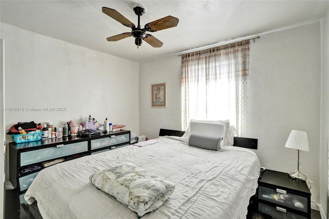 En Venta: $315,000 (3 camas, 1 baños, 888 Pies cuadrados)