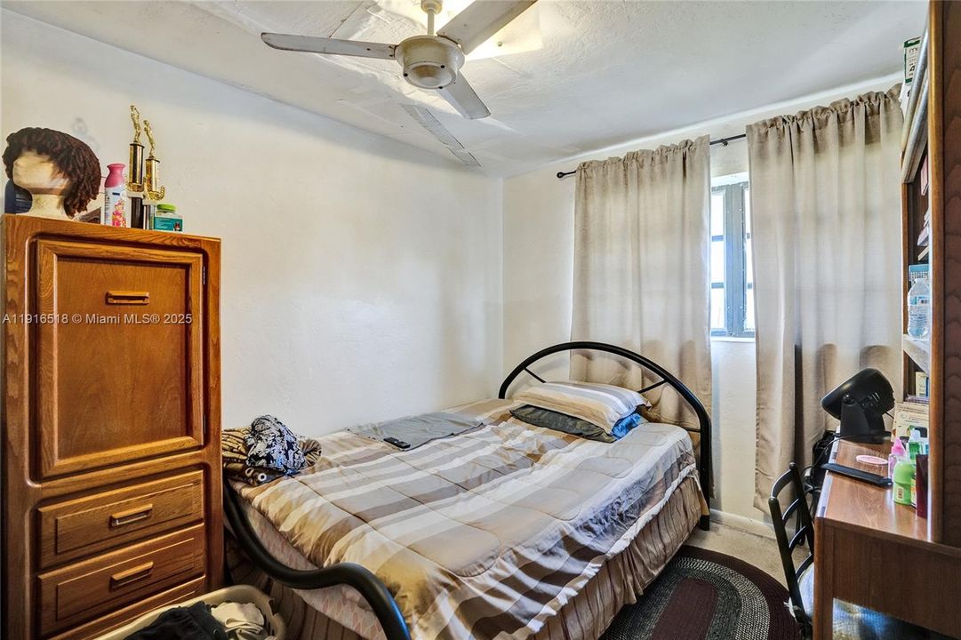 En Venta: $315,000 (3 camas, 1 baños, 888 Pies cuadrados)