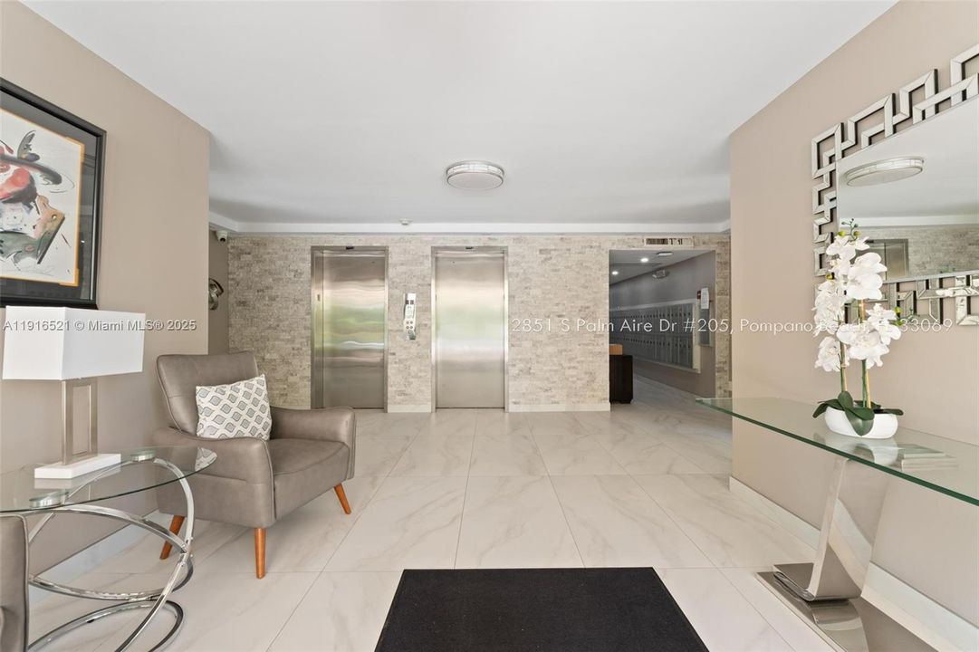 For Rent: $1,650 (1 beds, 1 baths, 900 Square Feet)