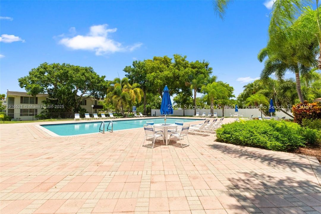 For Rent: $1,650 (1 beds, 1 baths, 900 Square Feet)