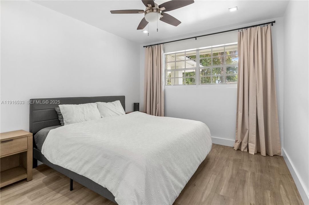 For Sale: $1,595,000 (5 beds, 3 baths, 2774 Square Feet)