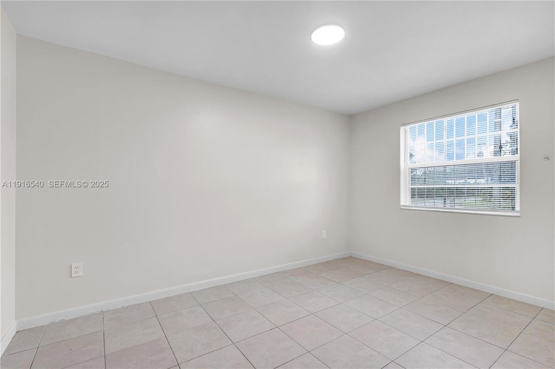 En Renta: $3,475 (4 camas, 2 baños, 1224 Pies cuadrados)