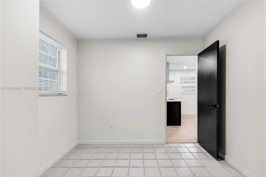 En Renta: $3,475 (4 camas, 2 baños, 1224 Pies cuadrados)