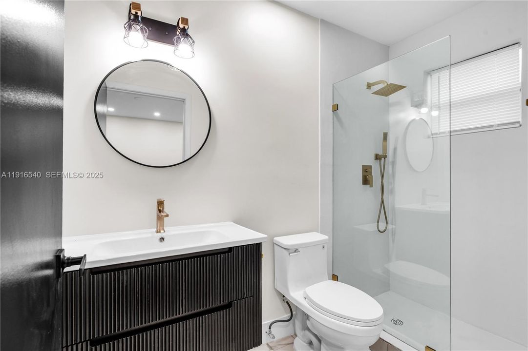 En Renta: $3,475 (4 camas, 2 baños, 1224 Pies cuadrados)