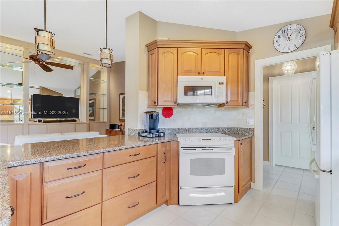 Lots of drawer space for kitchen pans and appliances