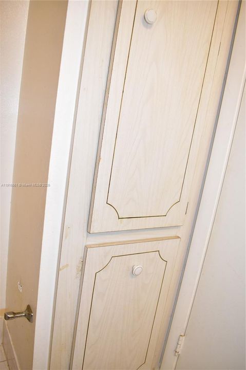 Active With Contract: $64,900 (2 beds, 2 baths, 850 Square Feet)