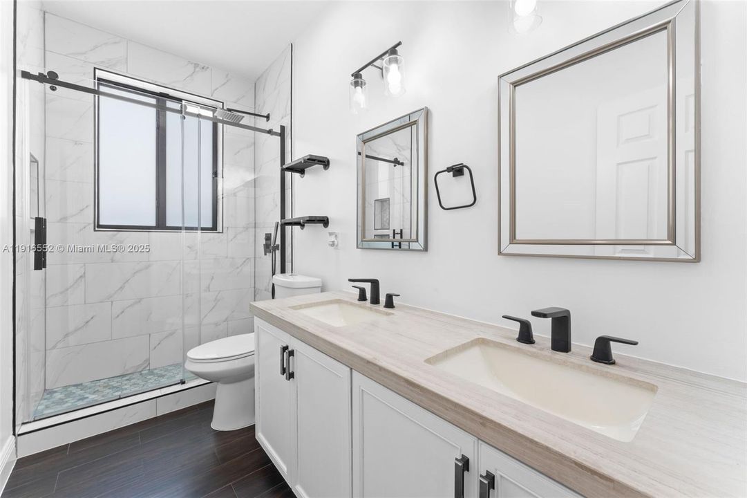 Под контрактом: $750,000 (3 спален, 2 ванн, 1905 Квадратных фут)