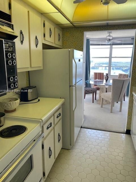 待售: $330,000 (1 贝兹, 1 浴室, 1104 平方英尺)