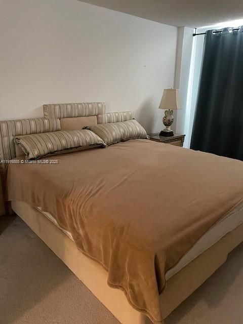 待售: $330,000 (1 贝兹, 1 浴室, 1104 平方英尺)