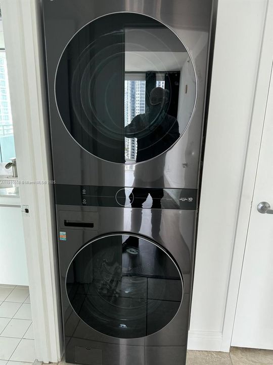 В аренду: $4,500 (2 спален, 2 ванн, 1315 Квадратных фут)