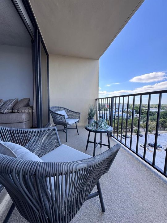 待售: $195,000 (1 贝兹, 1 浴室, 782 平方英尺)