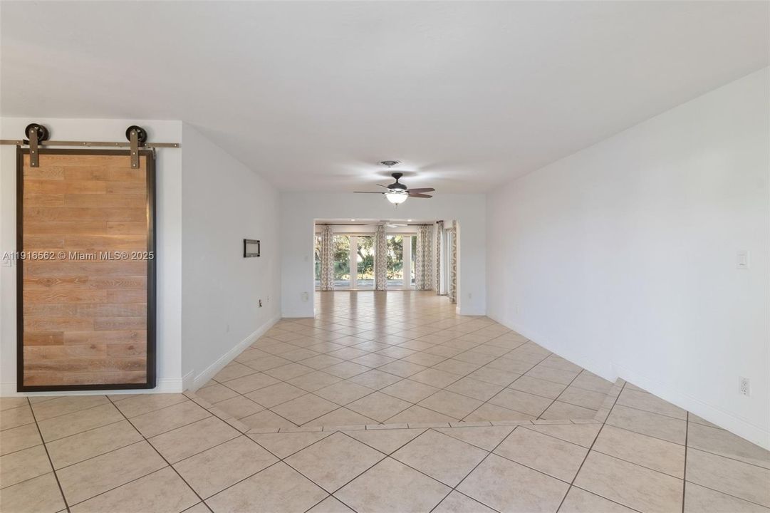 For Sale: $995,000 (4 beds, 2 baths, 2406 Square Feet)