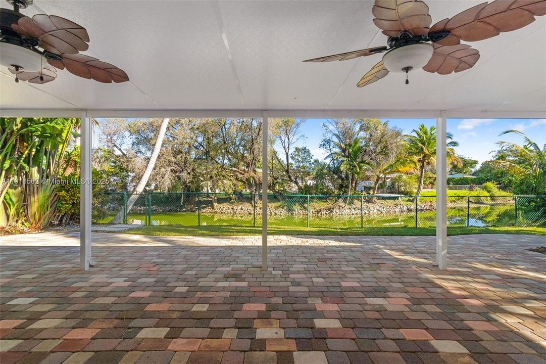 For Sale: $995,000 (4 beds, 2 baths, 2406 Square Feet)