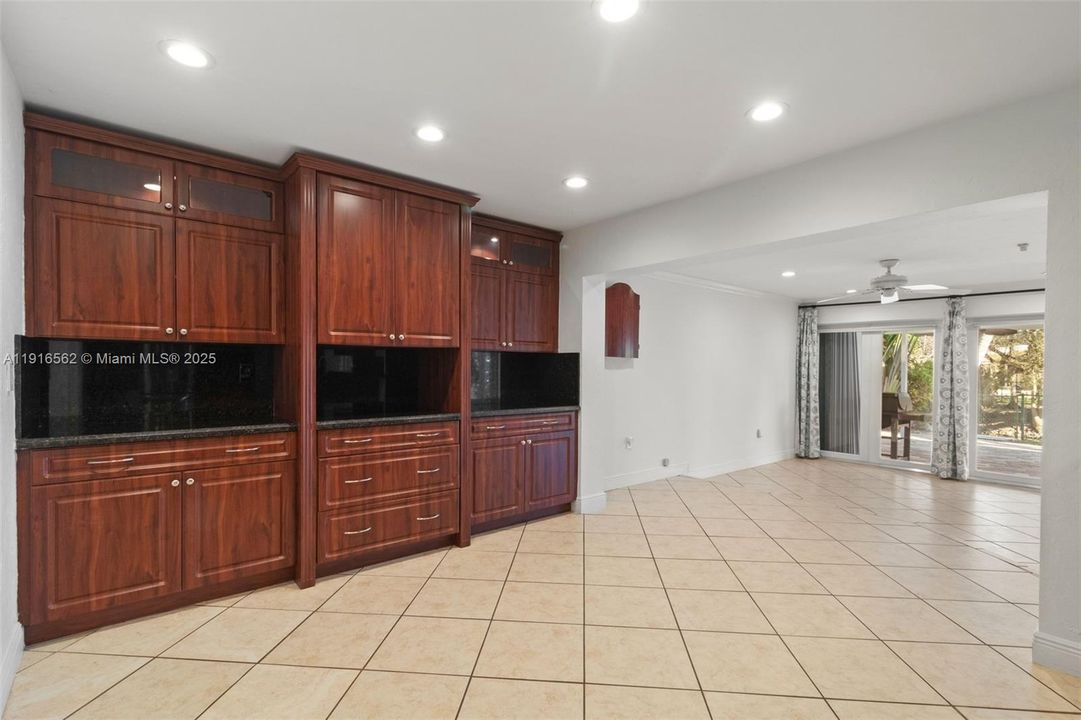 For Sale: $995,000 (4 beds, 2 baths, 2406 Square Feet)