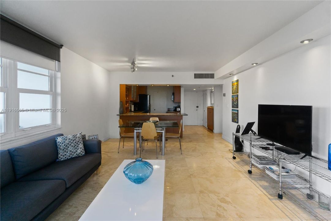 For Rent: $8,300 (2 beds, 2 baths, 1190 Square Feet)