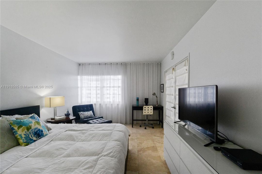 For Rent: $8,300 (2 beds, 2 baths, 1190 Square Feet)