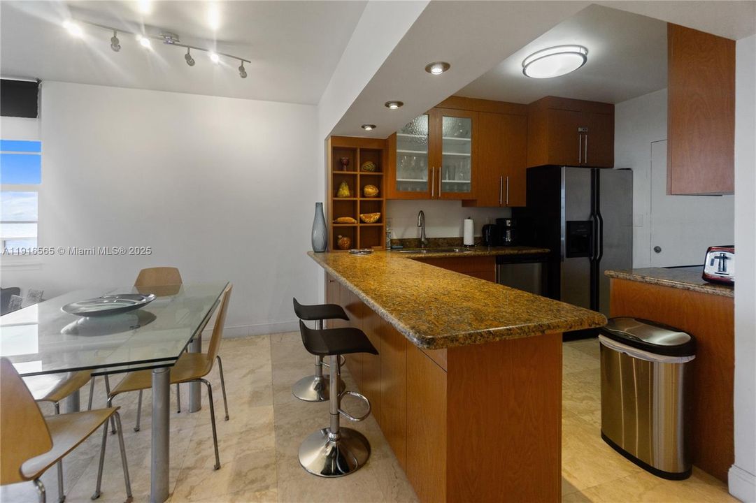 For Rent: $8,300 (2 beds, 2 baths, 1190 Square Feet)