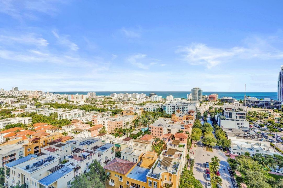 For Sale: $835,000 (1 beds, 1 baths, 740 Square Feet)