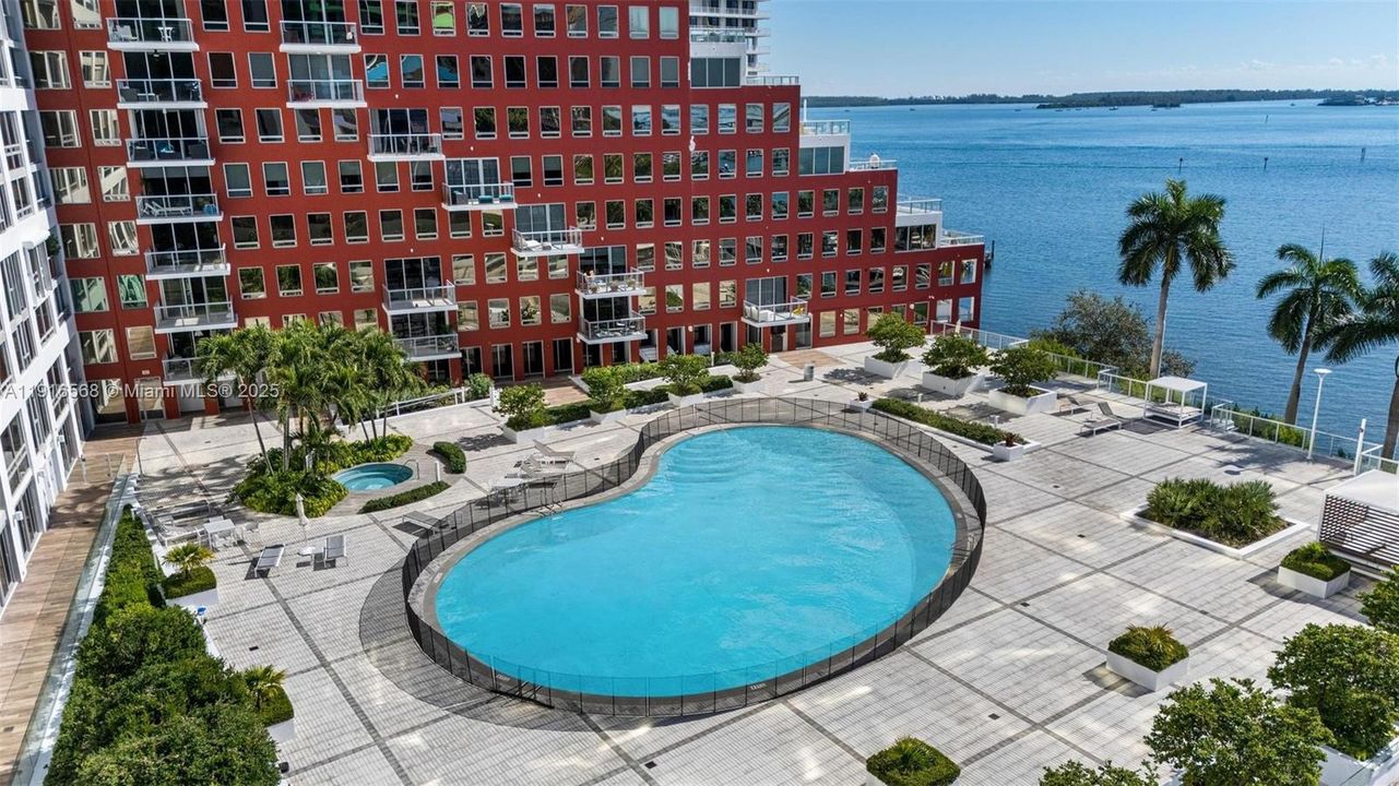 For Sale: $649,500 (1 beds, 2 baths, 1117 Square Feet)