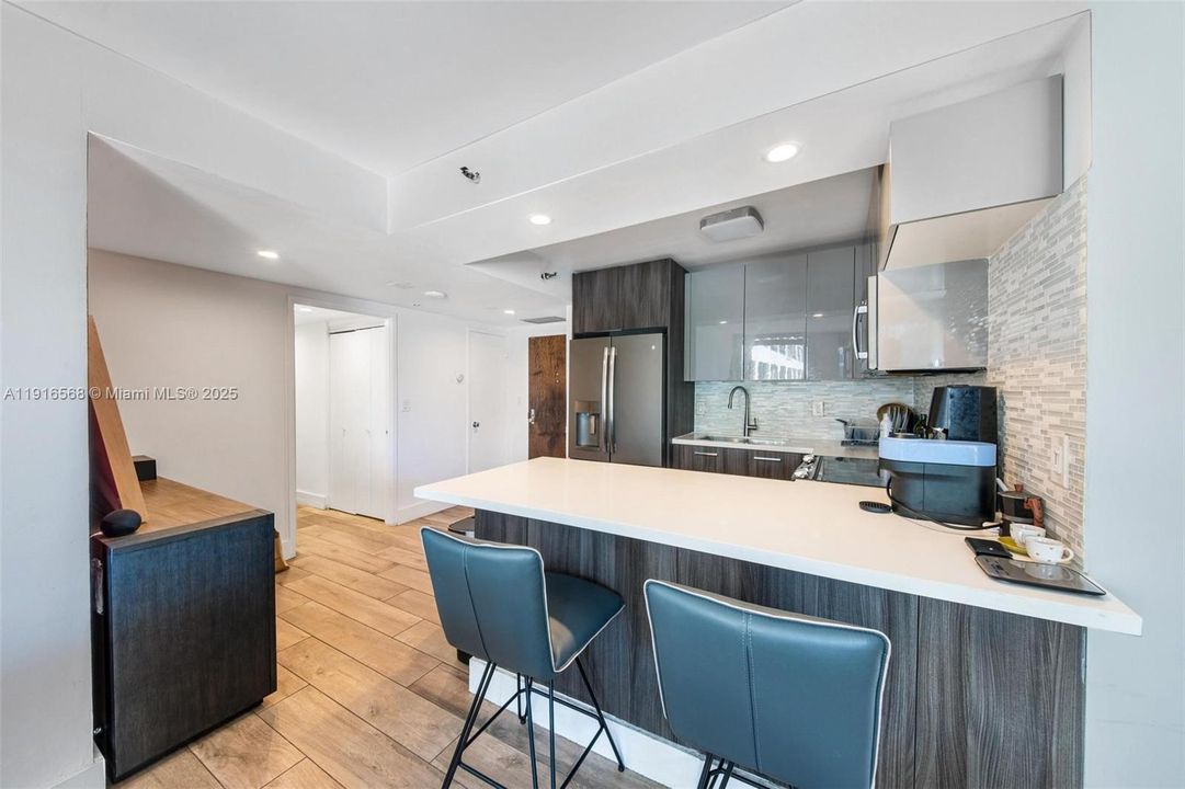 For Sale: $649,500 (1 beds, 2 baths, 1117 Square Feet)