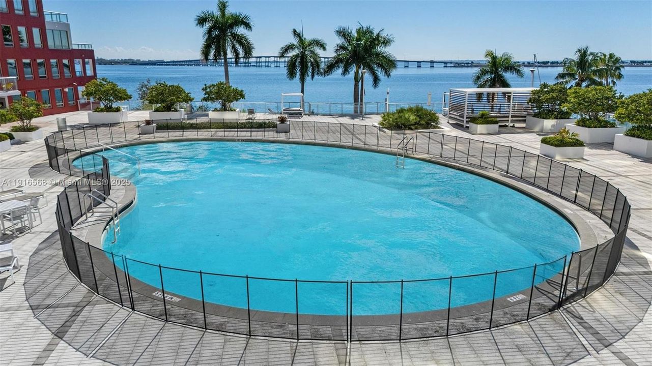 For Sale: $649,500 (1 beds, 2 baths, 1117 Square Feet)