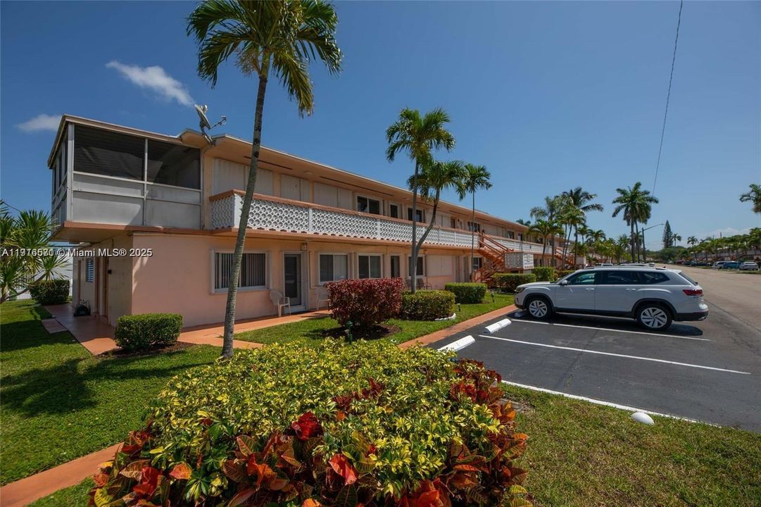 待售: $99,900 (1 贝兹, 1 浴室, 625 平方英尺)