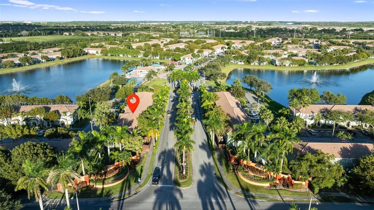 En Venta: $339,990 (4 camas, 3 baños, 1423 Pies cuadrados)