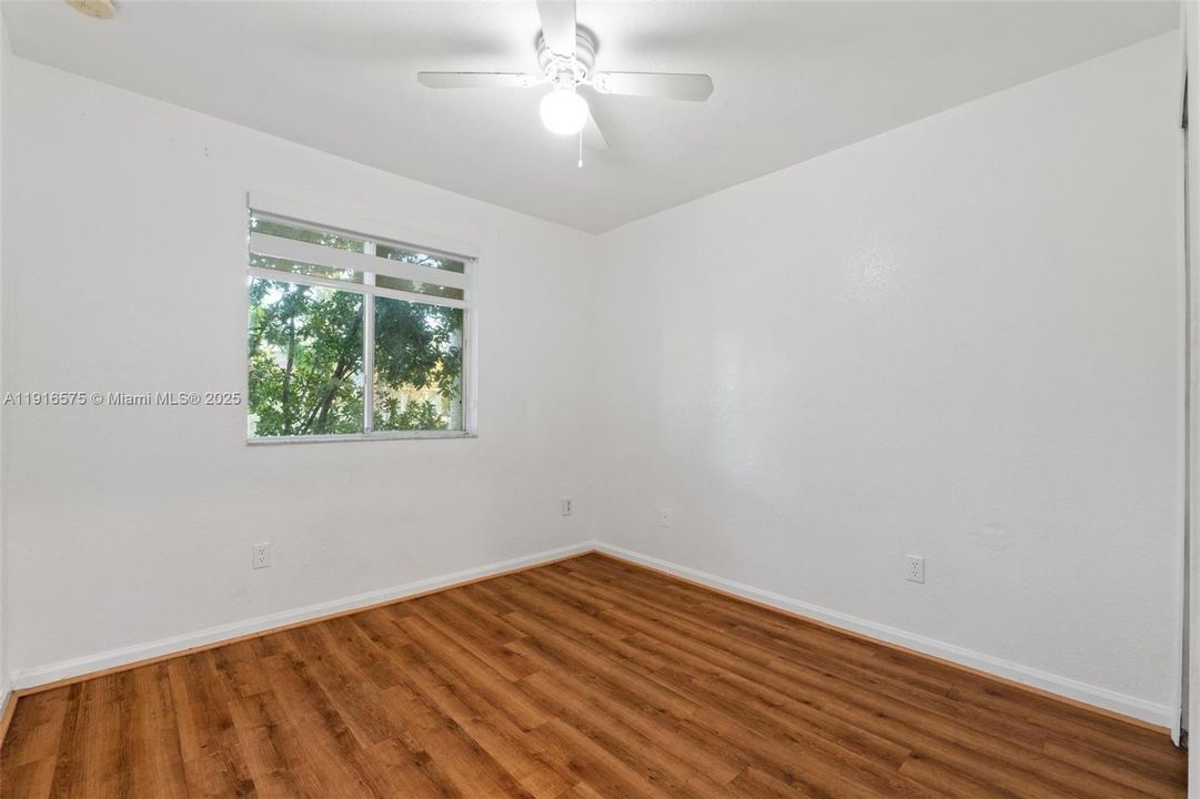 En Venta: $339,990 (4 camas, 3 baños, 1423 Pies cuadrados)