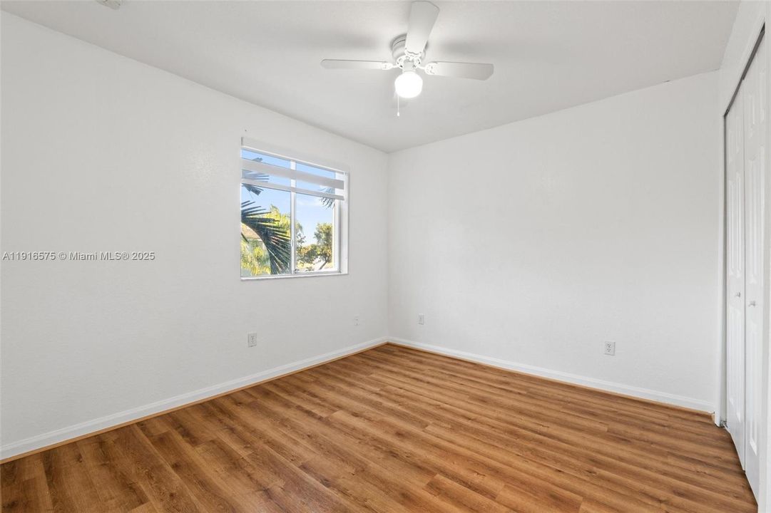 En Venta: $339,990 (4 camas, 3 baños, 1423 Pies cuadrados)