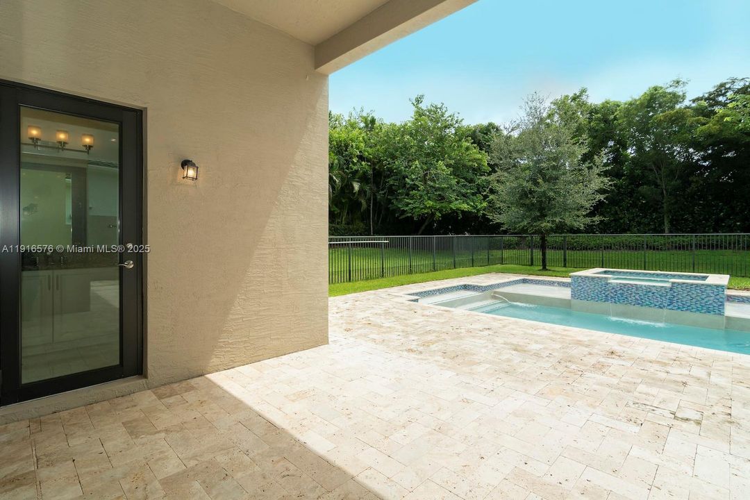 For Rent: $16,500 (5 beds, 6 baths, 4783 Square Feet)