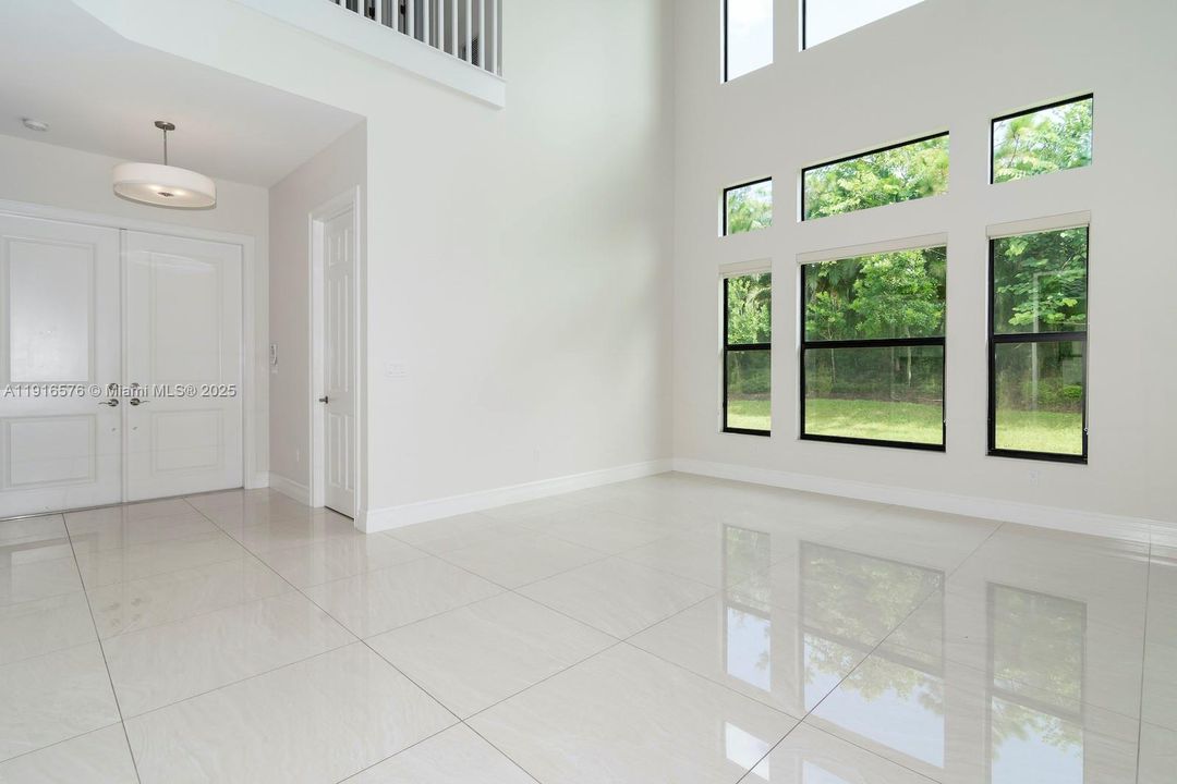 For Rent: $16,500 (5 beds, 6 baths, 4783 Square Feet)