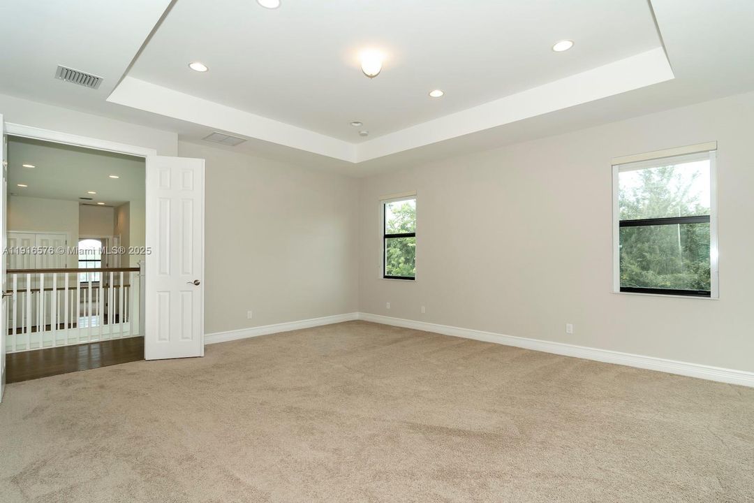 For Rent: $16,500 (5 beds, 6 baths, 4783 Square Feet)