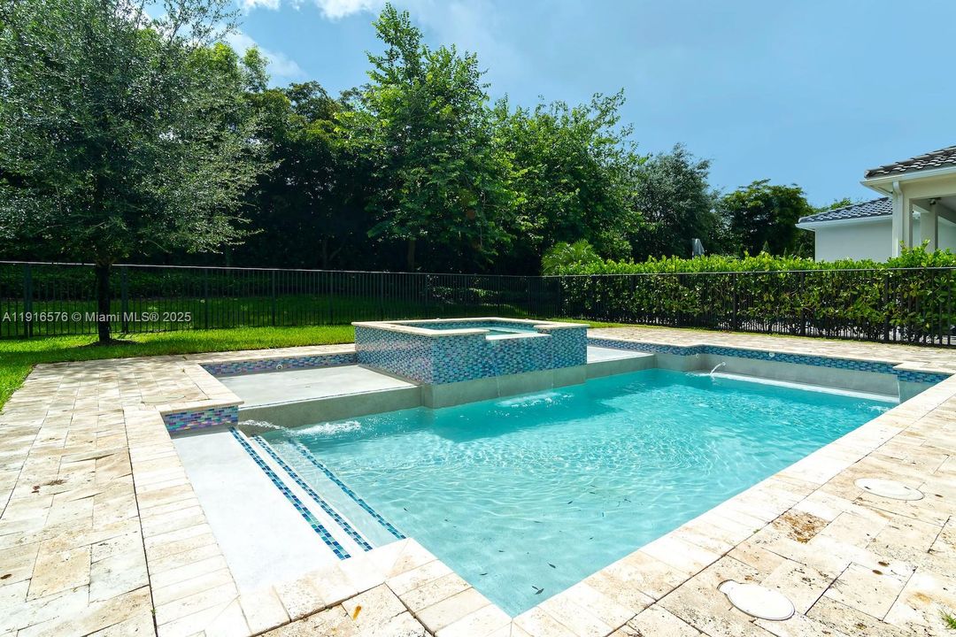 For Rent: $16,500 (5 beds, 6 baths, 4783 Square Feet)