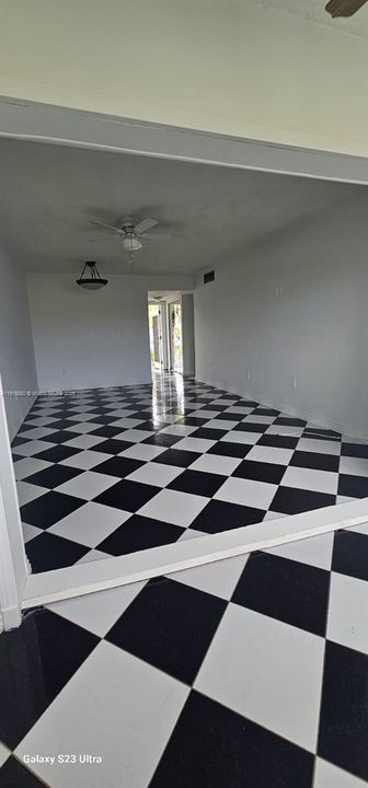 На продажу: $99,500 (1 спален, 1 ванн, 640 Квадратных фут)