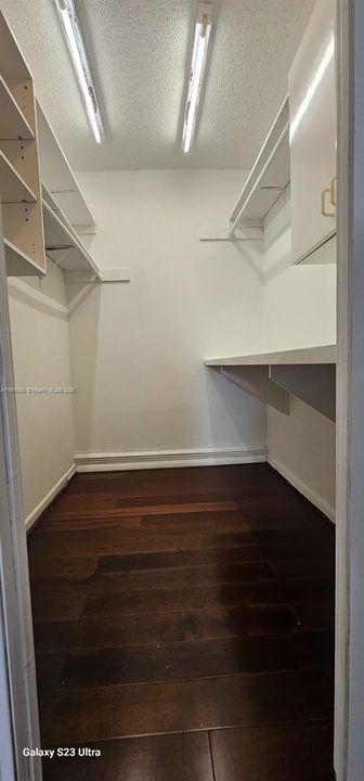 На продажу: $99,500 (1 спален, 1 ванн, 640 Квадратных фут)