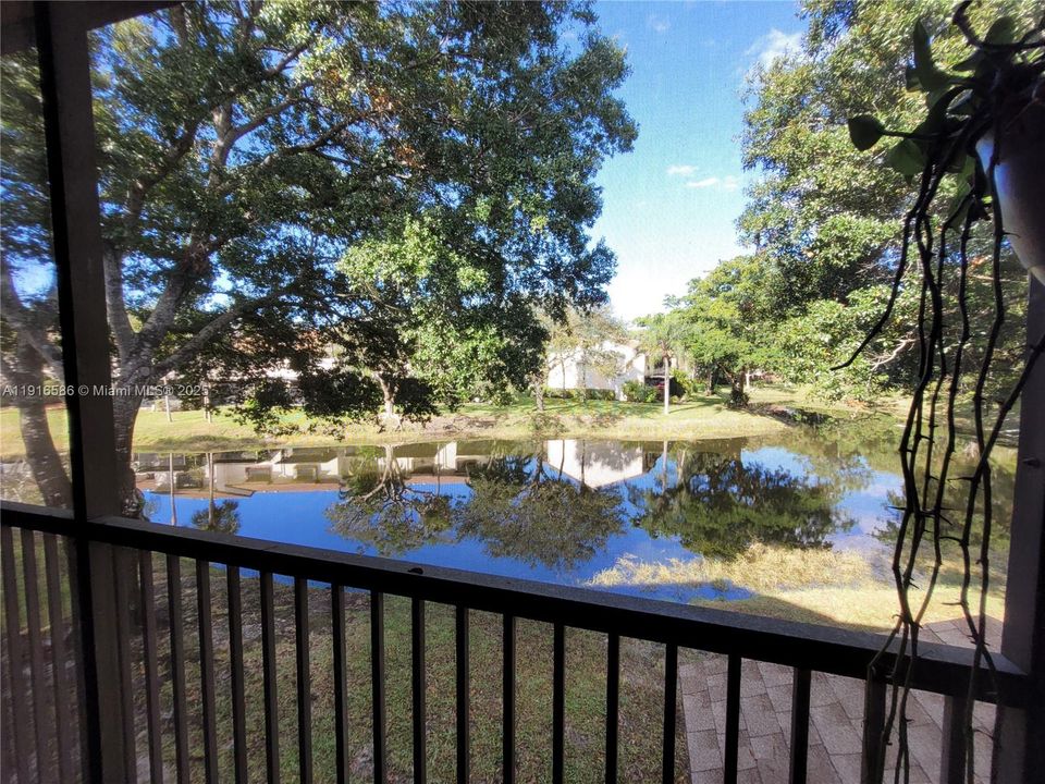 For Rent: $2,800 (3 beds, 2 baths, 1120 Square Feet)