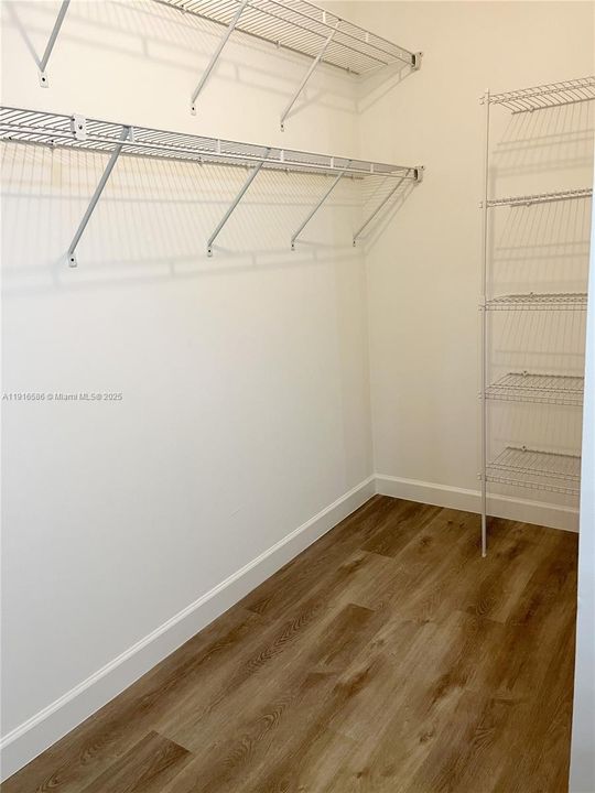 For Rent: $2,800 (3 beds, 2 baths, 1120 Square Feet)