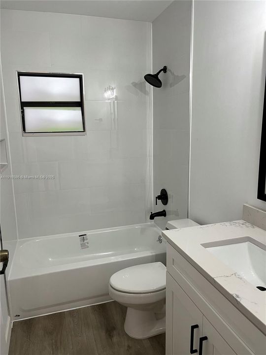 For Rent: $2,800 (3 beds, 2 baths, 1120 Square Feet)