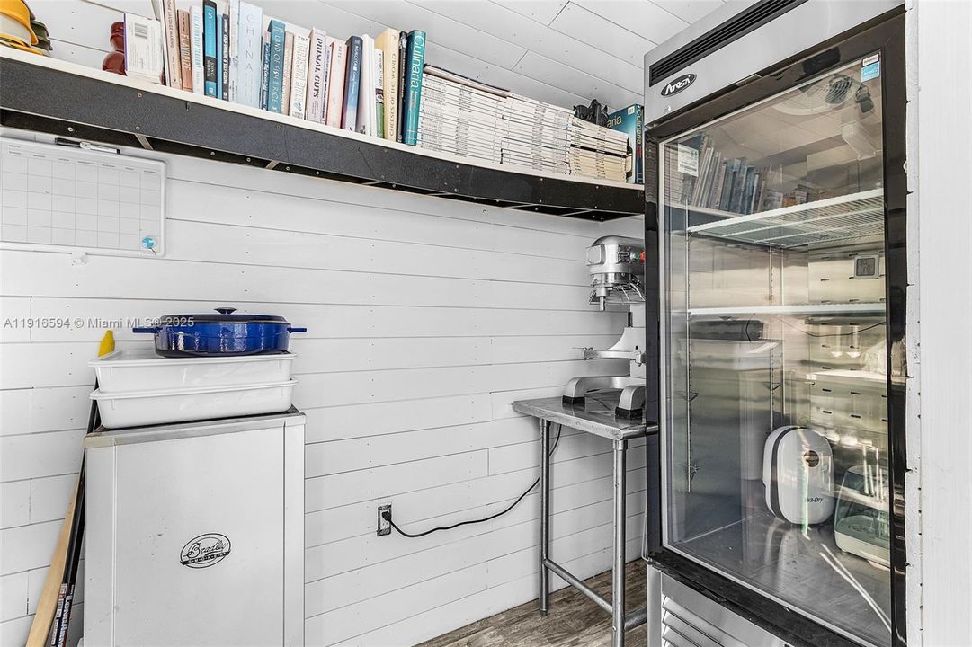 待售: $499,897 (2 贝兹, 2 浴室, 1200 平方英尺)