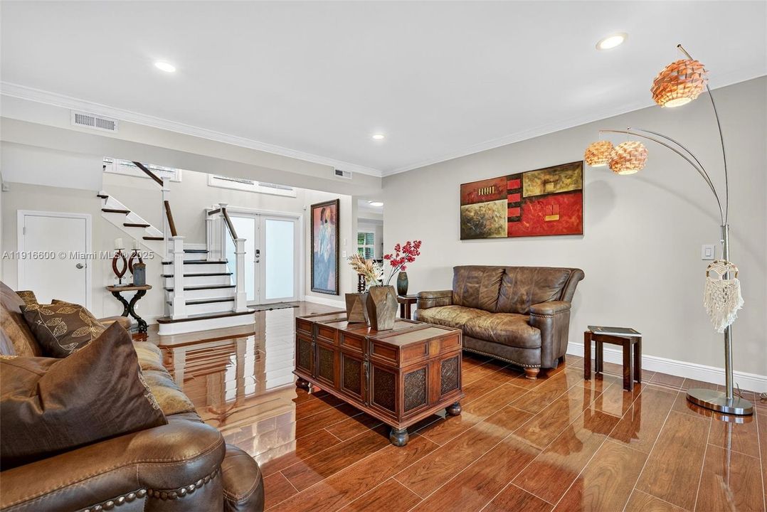 For Sale: $1,589,000 (5 beds, 3 baths, 4059 Square Feet)