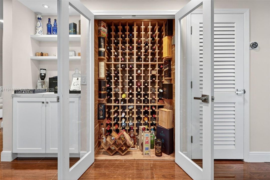 For Sale: $1,589,000 (5 beds, 3 baths, 4059 Square Feet)